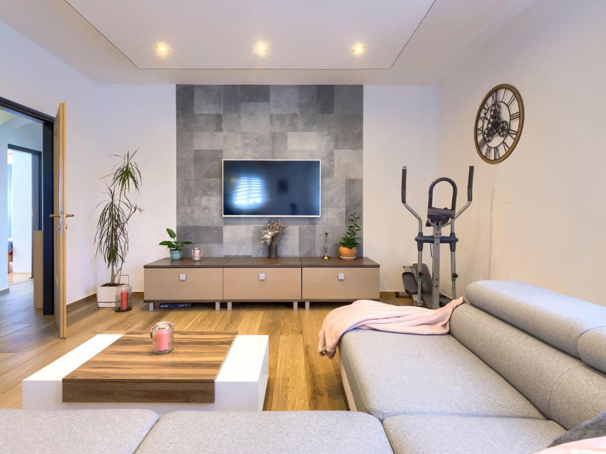Holiday Home House Eric&Paolo By Interhome Pula Luaran gambar