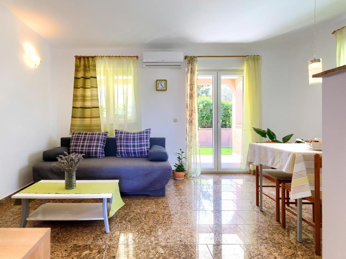 Holiday Home House Eric&Paolo By Interhome Pula Luaran gambar