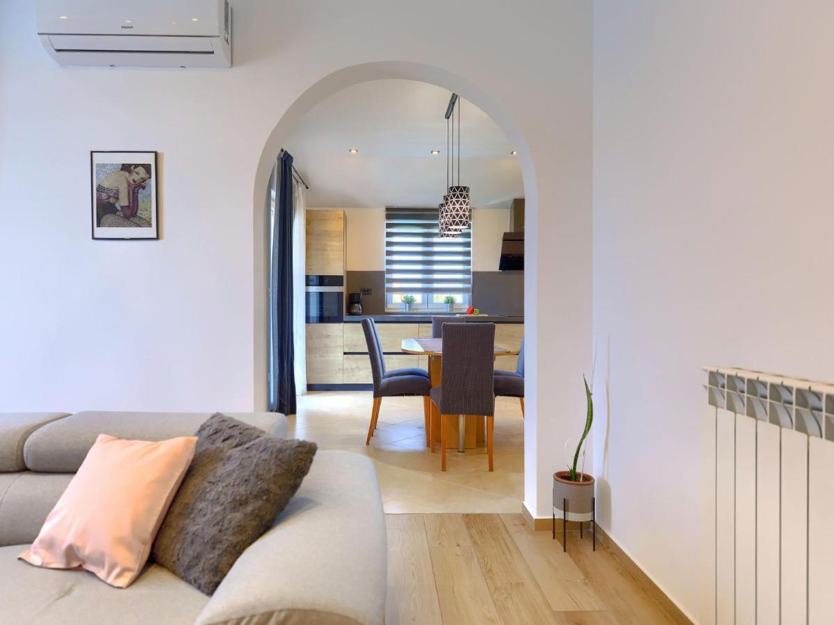Holiday Home House Eric&Paolo By Interhome Pula Luaran gambar