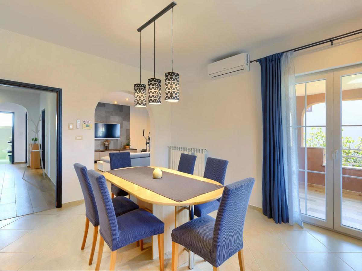 Holiday Home House Eric&Paolo By Interhome Pula Luaran gambar
